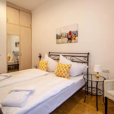 Vojtesska Apartment By Ruterra Prague