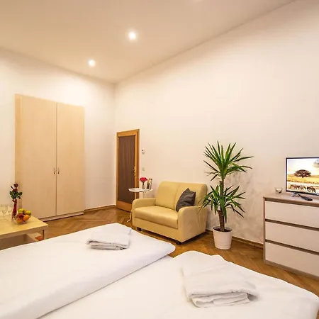 Vojtesska Apartment By Ruterra Apartment *