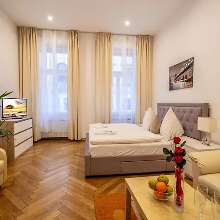 Vojtesska Apartment By Ruterra Apartment *
